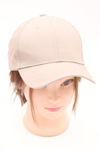 Laden Sie das Bild in den Galerie-Viewer, Klassische Cap UNISEX Beige