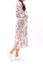 Laden Sie das Bild in den Galerie-Viewer, Plisseekleid Beige Wickeloptik mit Blumenprint